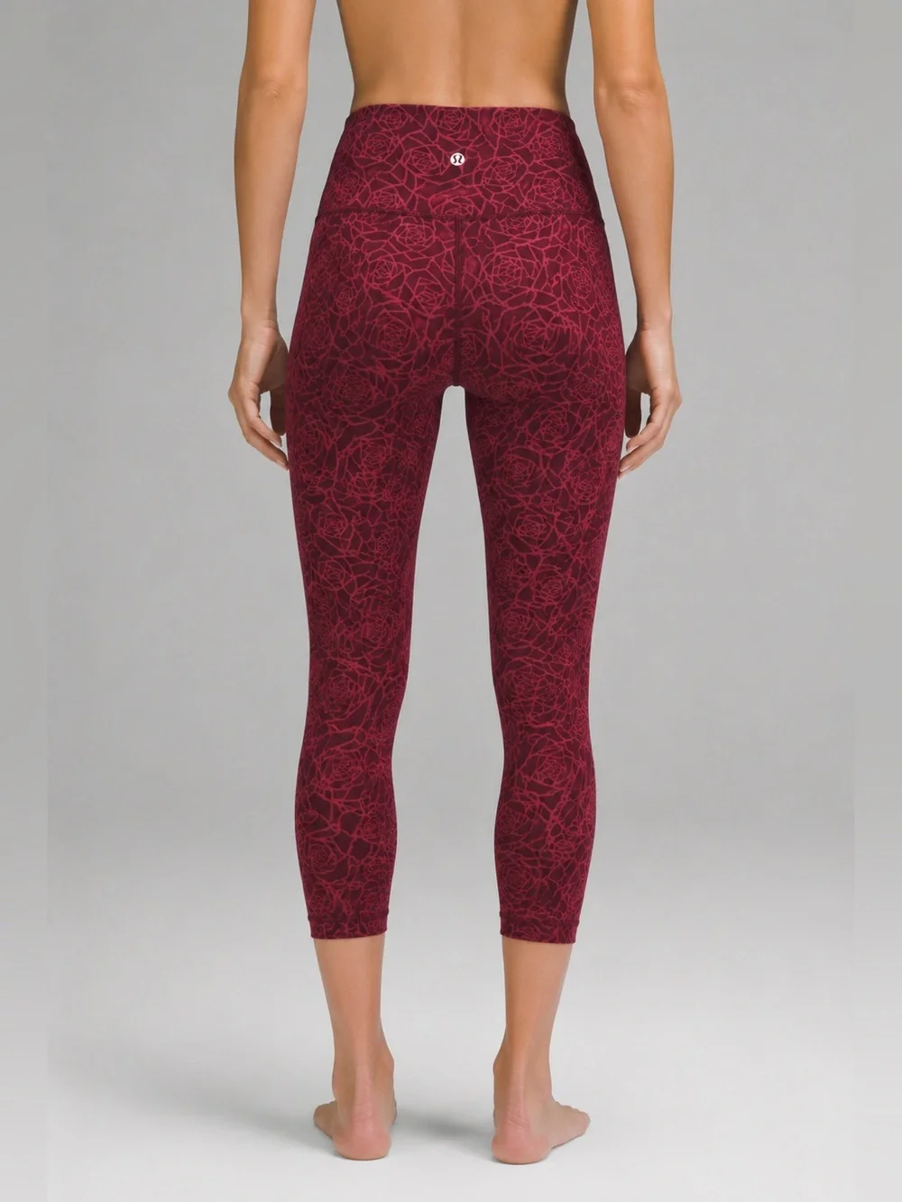 🌸 Lululemon Posey Rose Leggings - Size 4 🌸 24” inseam. Style WSAJ2S